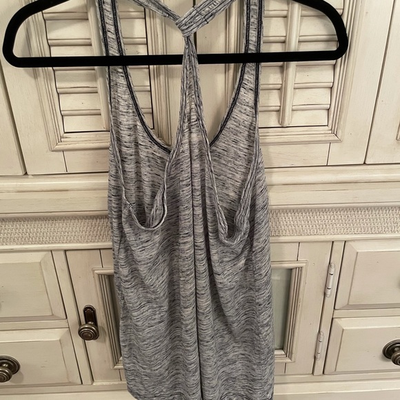 Beyond Yoga Knotted Tank, Light Gray, M - Picture 3 of 4
